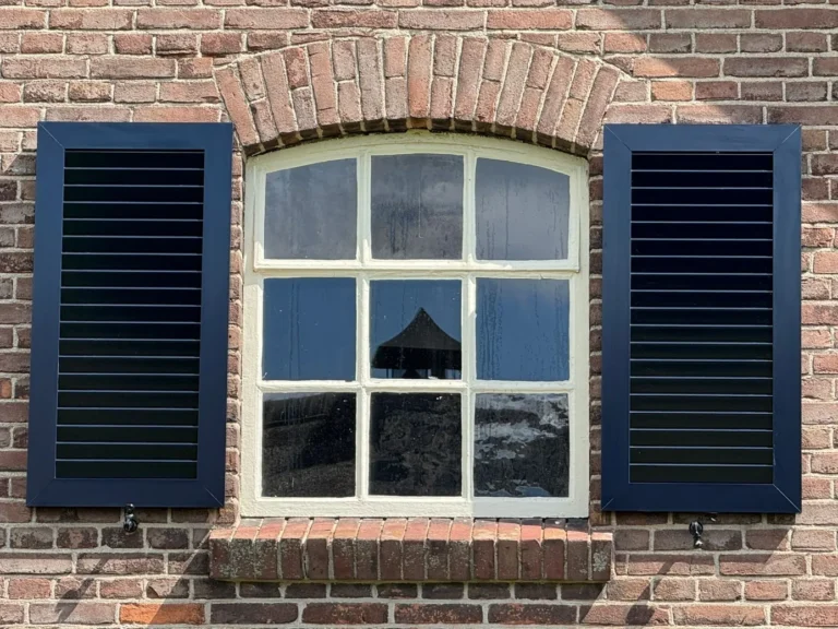 Combi houten luiken in Achterhoek